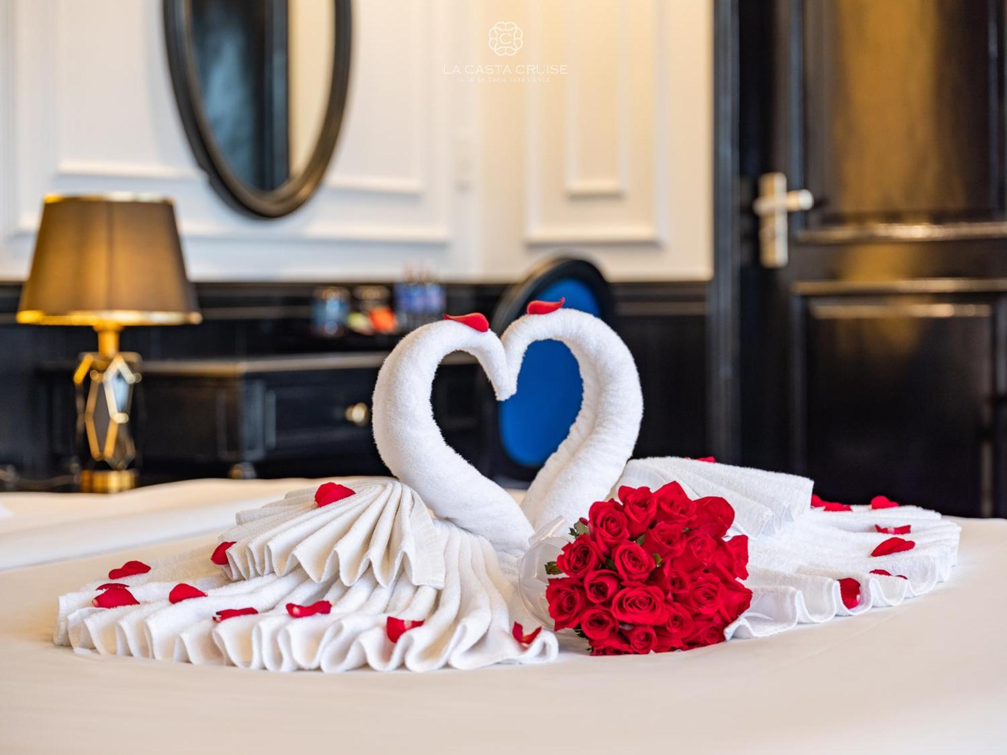 La Casta Cruise Hotel ฮาลอง ภายนอก รูปภาพ
